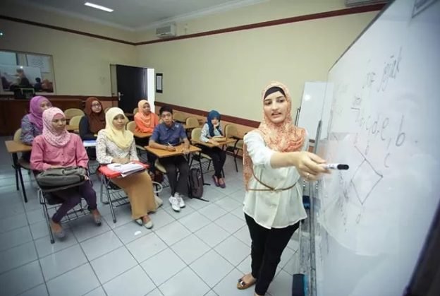 
					Pencairan Tukin Dosen Bukti Nyata Negara Hargai Peran Tenaga Pengajar