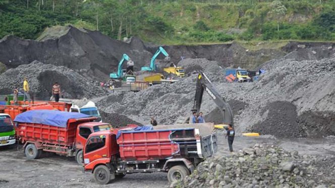 
					Pemerintah Tegas Lindungi Raja Ampat dengan Cabut Izin Tambang Nikel