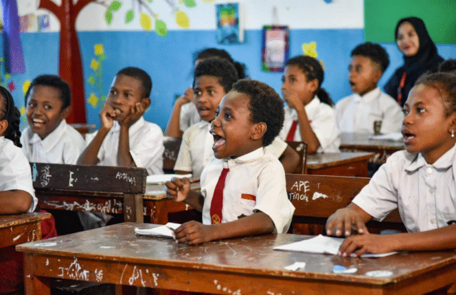 
					Sekolah Rakyat Dinilai Jadi Terobosan Atasi Kemiskinan Turun-Temurun di Papua