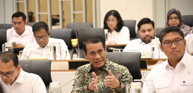 
					Pemerintah Tindak Tegas Beras Oplosan demi Petani dan Masyarakat
