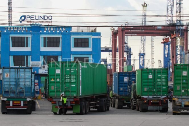
					Pemerintah Sinergikan Deregulasi Impor dan Perlindungan Industri Lokal