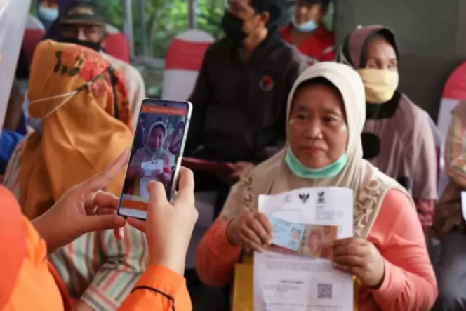 
					Pemerintah Optimalisasi Digitalisasi Pada Distribusi Bansos