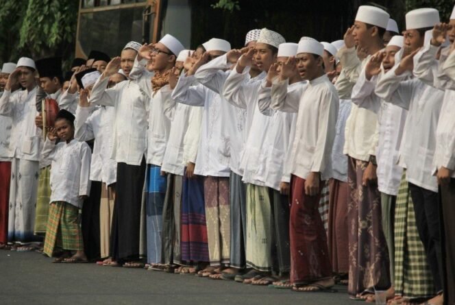 
					Ikatan Santri DKI Mengajak Masyarakat untuk Berhenti Berdemonstrasi Anarkis dan Tidak Terprovokasi