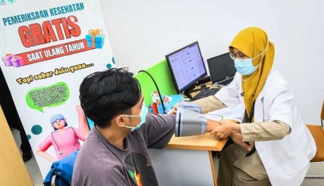 
					Program CKG Teguhkan Komitmen Membangun Masyarakat Sehat Tahun Pertama Pemerintahan Prabowo Gibran