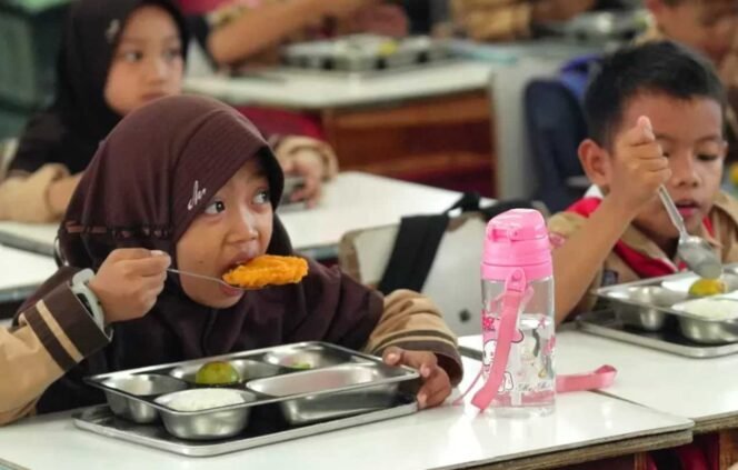 
					MBG Bangun Kesadaran Kolektif Masyarakat Tentang Pentingnya Gizi Seimbang