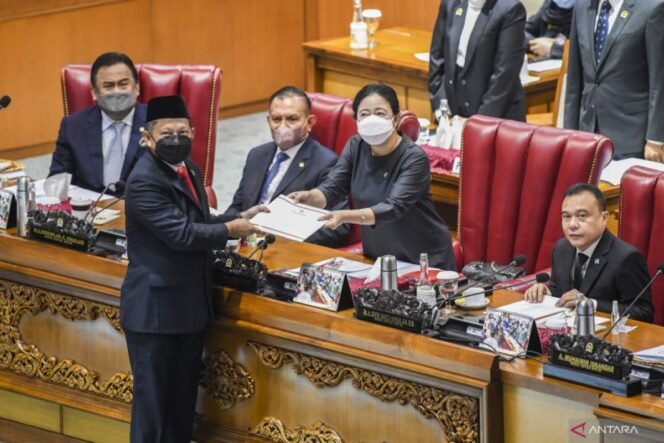 
					Komitmen Pemerintah Majukan Pendidikan Papua Dapat Dukungan Penuh dari DPR RI