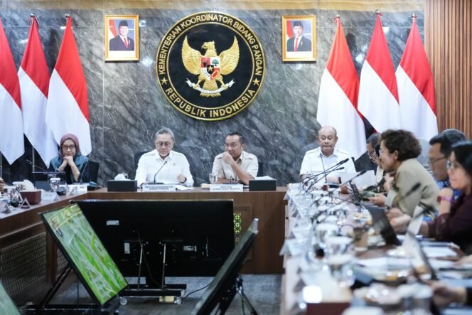 
					Pemerintah Terus Komitmen Realisasi Target 82,9 Juta Penerima Program MBG Nasional