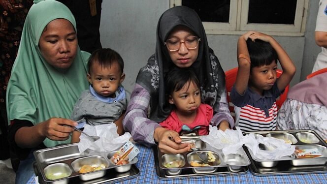 
					MBG Jadi Motor Ekonomi Sekaligus Penguat Gizi Kelompok 3B