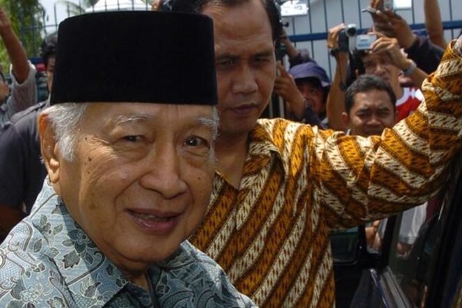 
					Rakyat Apresiasi dan Syukuri Penganugerahan Gelar Pahlawan Nasional untuk Soeharto