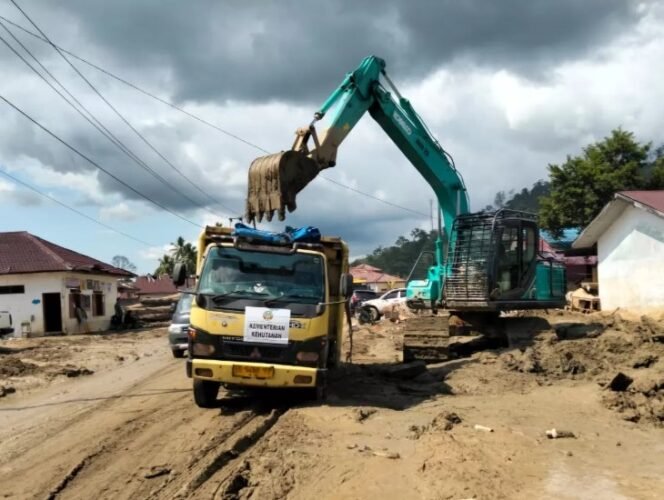 
					Pemerintah Tegaskan Komitmen Terus Bekerja Menangani Dampak Bencana di Aceh