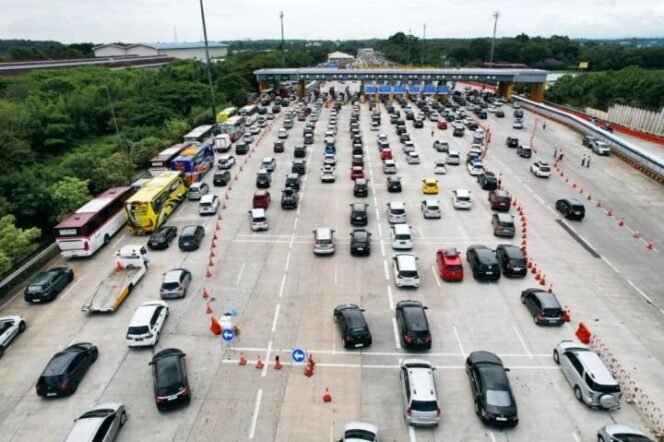 
					Diskon Tarif Tol Diberlakukan, Perjalanan Jelang Nataru Jadi Lebih Terjangkau