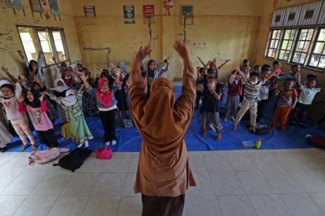
					Sekolah Kembali Dibuka Pascabanjir Aceh, Masyarakat Minta Isu Separatis Tak Ganggu Proses Pemulihan