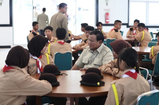 
					Presiden Teken Peresmian Sekolah Rakyat, Wujudkan Pendidikan Merata untuk Semua