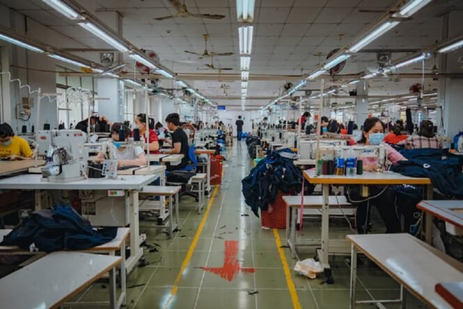 
					Pemerintah Gandeng Danantara Bangun BUMN Tekstil, Jaga Industri Padat Karya