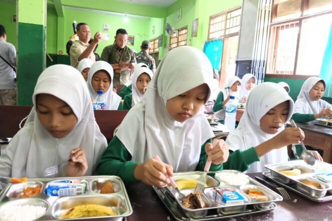 
					MBG sebagai Pilar Keadilan Sosial Indonesia