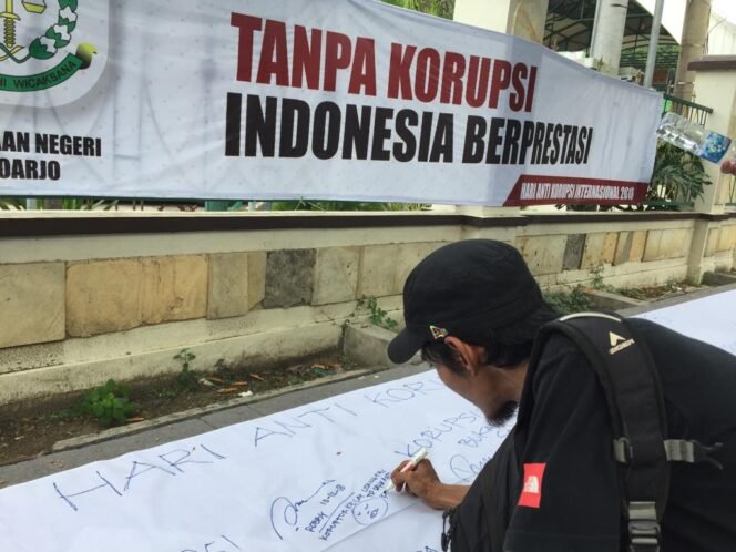 
					Lawan Korupsi sebagai Komitmen Bersama Negara dan Elit Publik