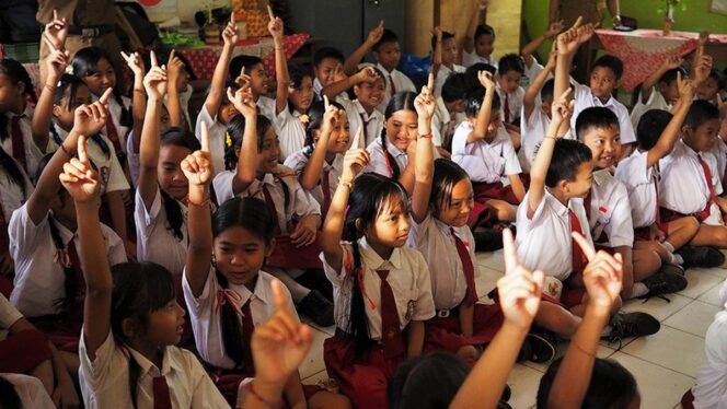 
					Sekolah Rakyat dan Konsistensi Negara Memperluas Akses Pendidikan