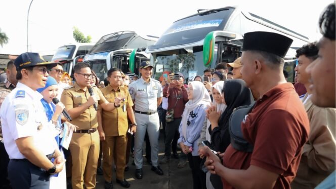 
					Lebaran Mudik Aman, Pemerintah Siagakan Teknologi hingga Personel di Setiap Titik