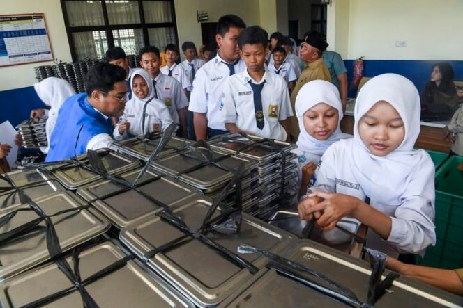 
					Program MBG Tetap Bergulir Usai Libur Lebaran, Jangkau Lebih Banyak Penerima Manfaat