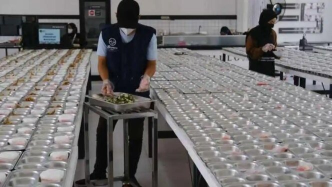 
					Bersama Menjaga Transparansi Penggunaan Anggaran MBG