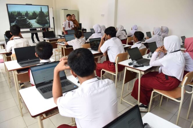 
					Pemerintah Perkuat Komitmen Sekolah Rakyat untuk Perluas Akses Pendidikan Inklusif
