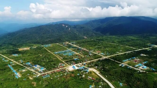 
					Persatuan Diperkuat, Masyarakat Papua Hadang Provokasi Demi Kelancaran Pembangunan