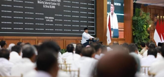 
					Presiden: Kunjungannya ke Luar Negeri Bukan Jalan-Jalan, Tapi untuk Amankan Pasokan Minyak Kita