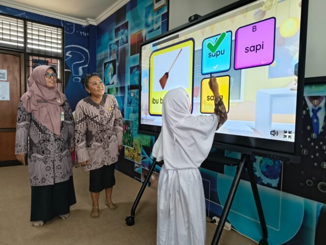 
					Transformasi Digital dan Akselerasi Pendidikan Bermutu