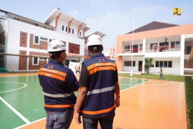 
					Dari Anak Pekerja Informal ke Peluang Global, Sekolah Rakyat Usung Pendidikan Bermutu