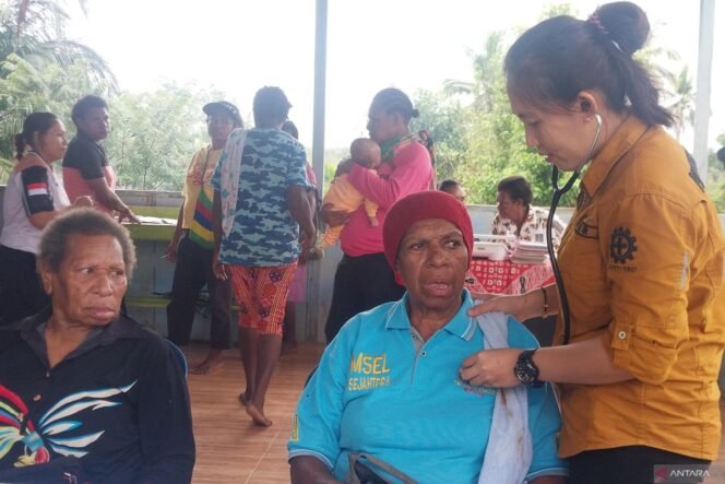 
					Dari Kota hingga Pelosok: Misi Kesehatan Berkualitas melalui CKG
 