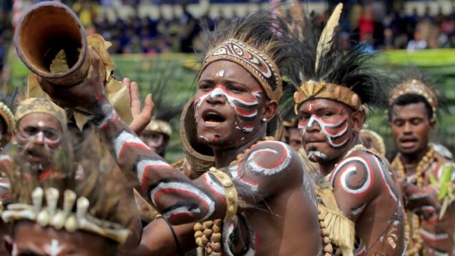 
					Masyarakat Adat Menjadi Kekuatan Utama dalam Kesuksesan PSN Papua
 