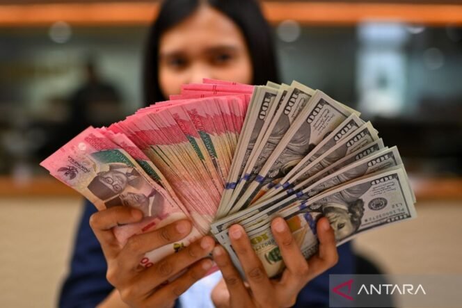 
					Pemerintah Perkuat Stabilitas Ekonomi untuk Kuatkan Rupiah