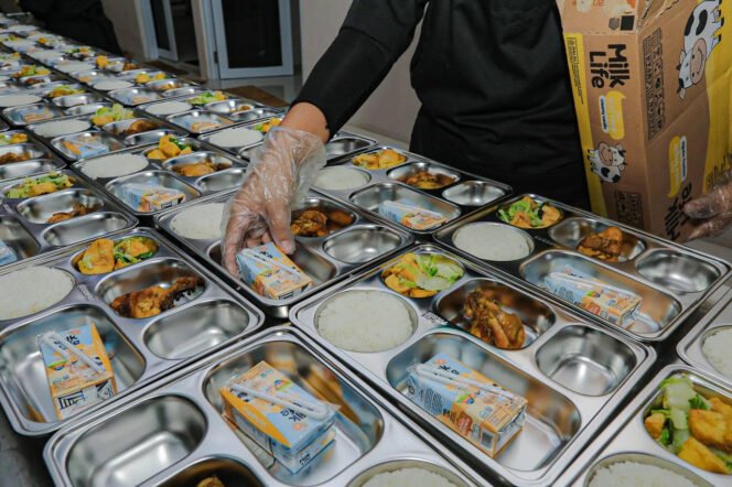 
					Reviu Menu MBG dan Komitmen Menjaga Kualitas Gizi Anak