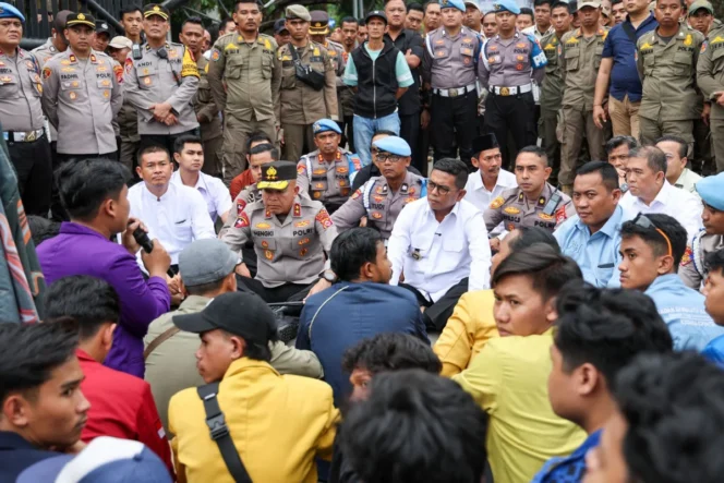
					Pemerintah Mendengar dengan Saksama Aspirasi Demo Mahasiswa
 
