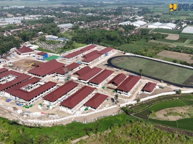 
					Dari Infrastruktur hingga SDM, Sekolah Rakyat Dipersiapkan untuk Pendidikan Berkualitas