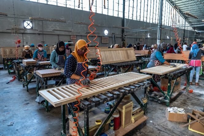 
					Mitigasi PHK Jadi Prioritas melalui Kolaborasi Pemerintah dan Dunia Usaha
 