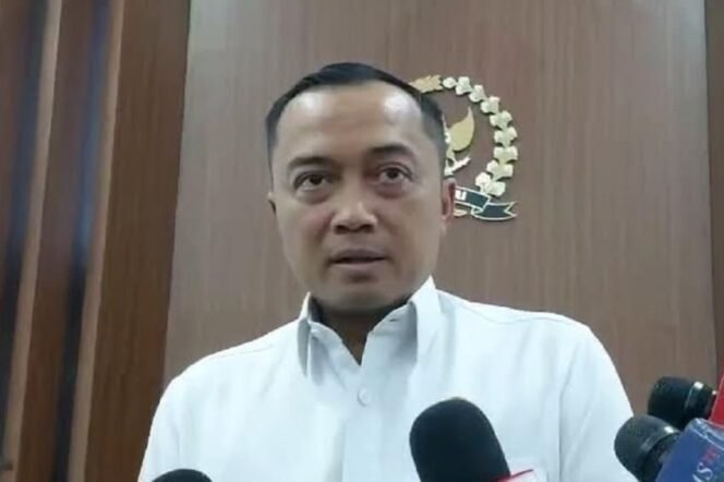 
					Mengawal Reformasi dengan Solusi Lebih Penting daripada Narasi Krisis