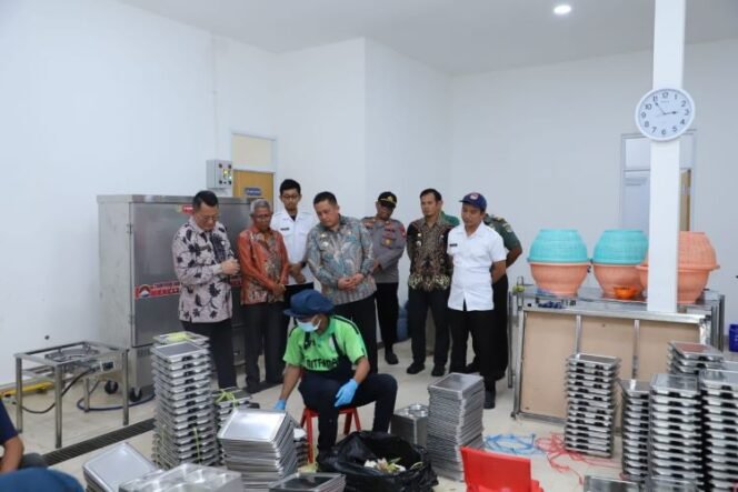 
					Pemerintah Bentuk Tim Khusus BGN-KPK untuk Benahi Sistem Program MBG