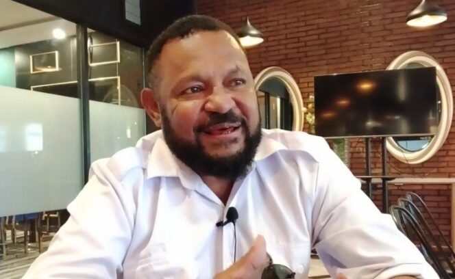 
					Wakil Ketua MRP Max Abner Ohee Ajak Masyarakat Dukung Percepatan Pembangunan Papua