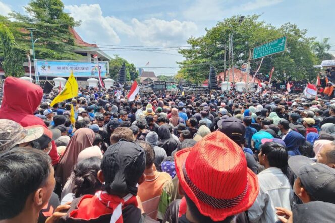 
					Demo Mahasiswa dan Demokrasi yang Tetap Berpijak pada Persatuan