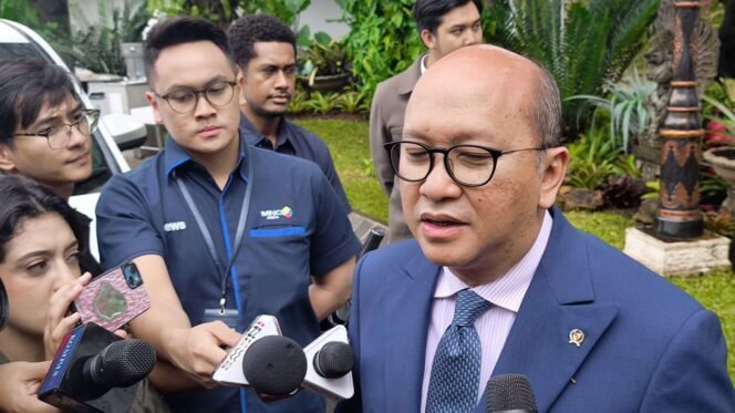 
					Industri Kapal Nasional Mengurangi Dominasi Kapal Asing