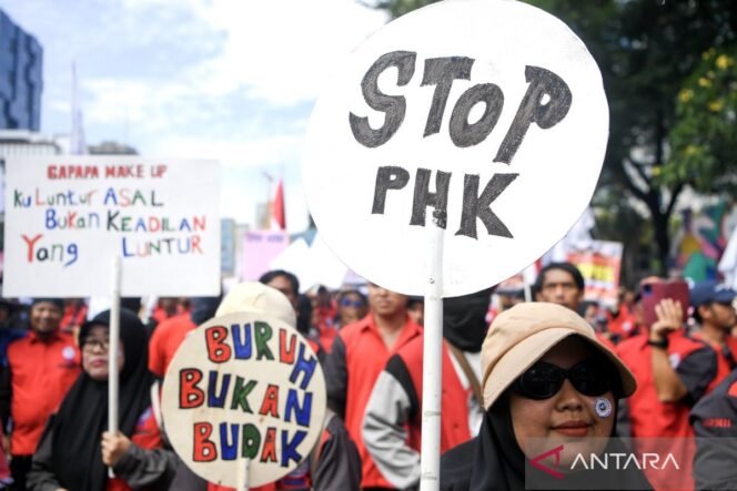 
					Ambil Langkah Taktis, Pemerintah Bentuk Satgas Mitigasi PHK Guna Cegah dan Stop Gelombang PHK Massal