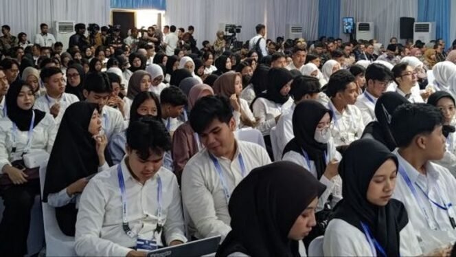 
					Dari Kampus ke Industri: Program Magang Nasional Membuka Jalan Karier Anak Muda