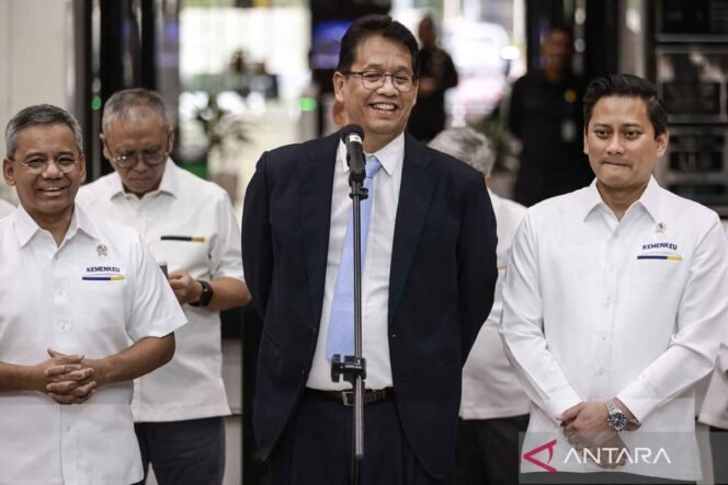 
					Dari Penerimaan Pajak ke Ketahanan Nasional: Menjaga Negara Tetap Kuat