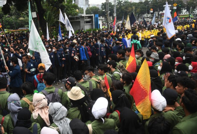 
					Menjaga Marwah Unjuk Rasa Mahasiswa dari Provokasi Kerusuhan