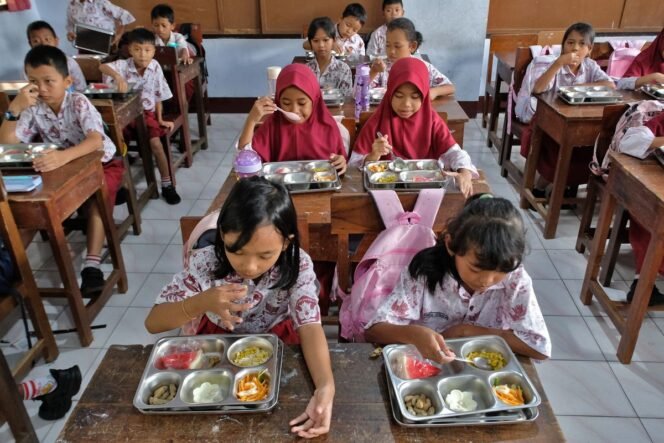 
					Penerima MBG Makin Tepat Sasaran, BGN dan Kemendagri Integrasikan Data Dukcapil