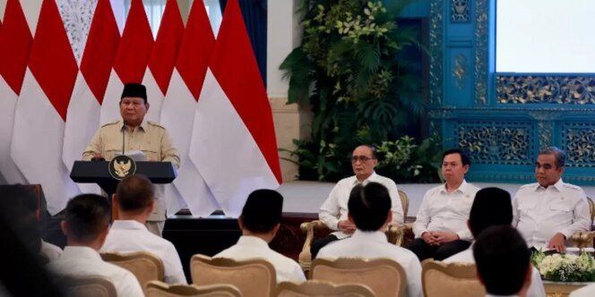 
					Jelang HUT RI, Prabowo Paparkan Capaian Pemerintah: Revenue Danantara Naik 400%