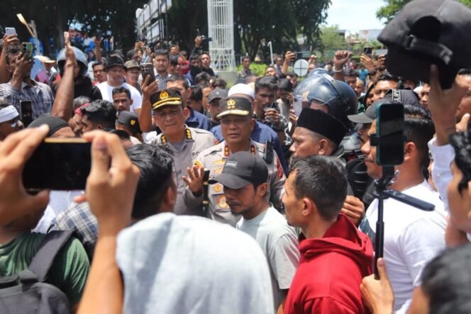 
					Aceh Kondusif, Saatnya Memperkuat Persatuan dan Menolak Provokasi
 