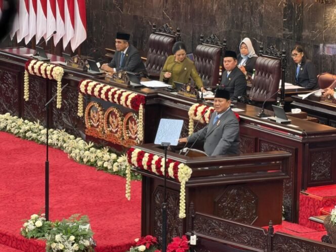 
					Ekonom: Pidato Prabowo Tegaskan Disiplin Fiskal dan Jaga Kepercayaan Ekonomi
