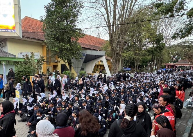 
					Kritik Mahasiswa Makin Bermakna Jika Damai dan Bertanggung Jawab